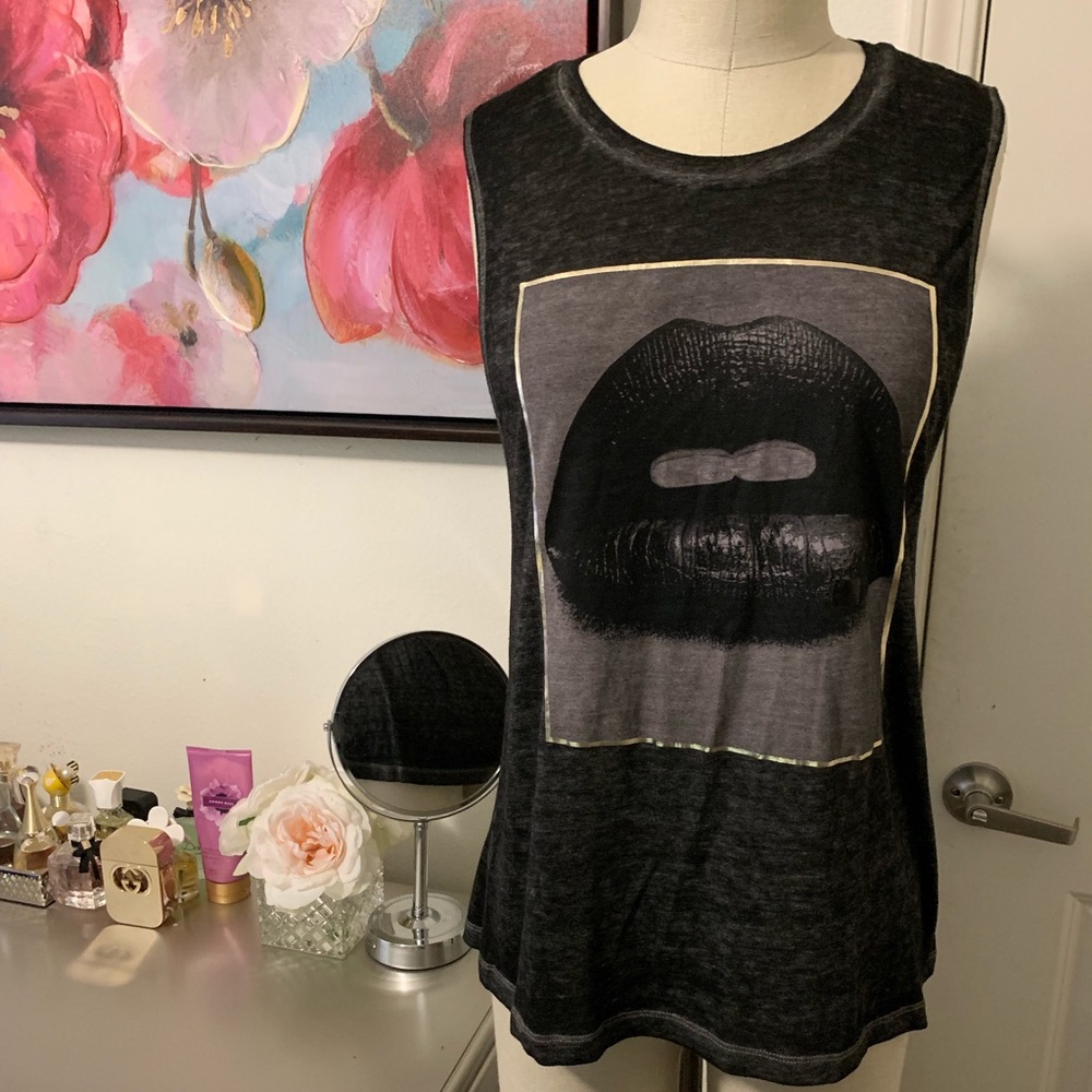 Women’s Express Top (Brand New)